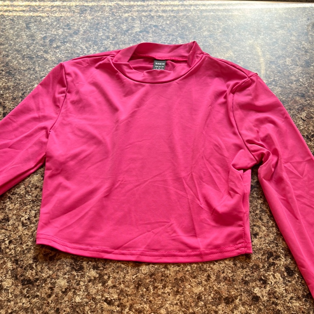 Small SHEIN pink long sleeve crop top